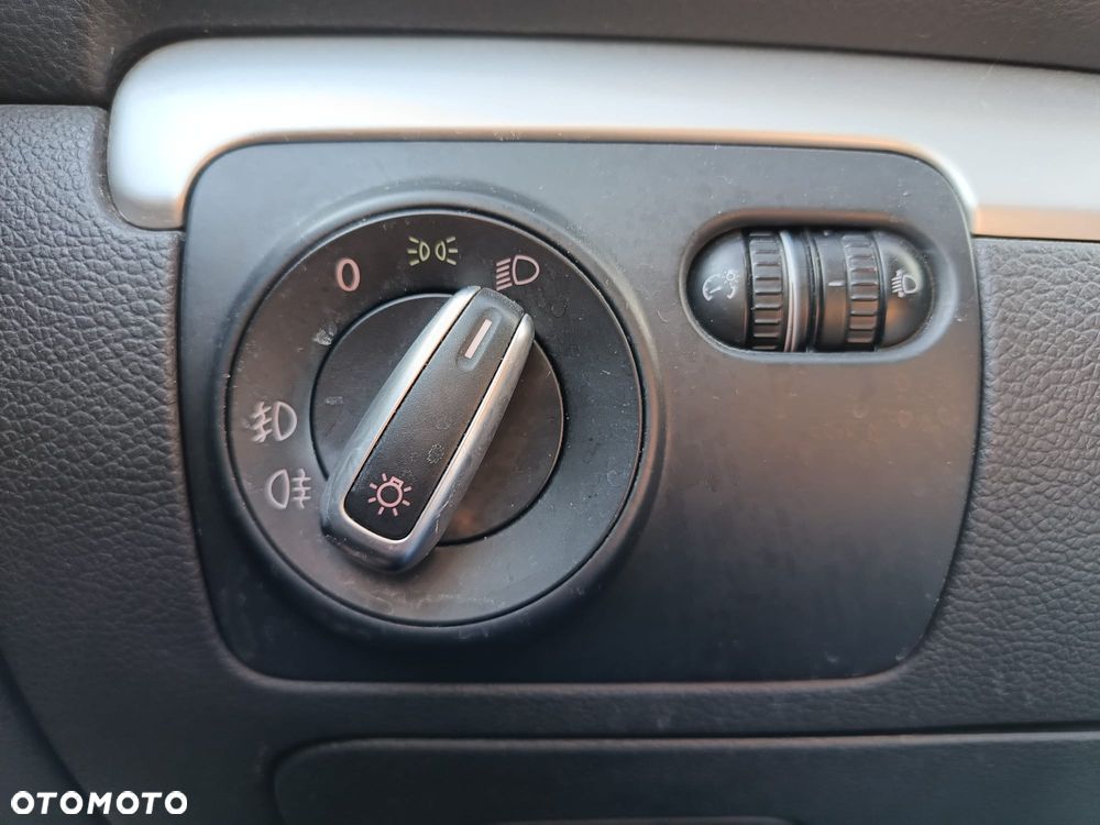 Volkswagen Golf 2.0 TDI Highline - 10