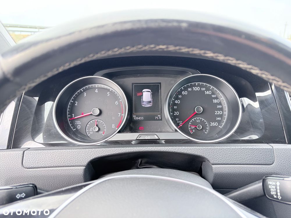Volkswagen Golf - 15