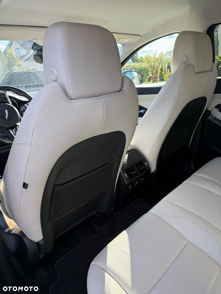 Jaguar E-Pace D150 R-Dynamic - 21