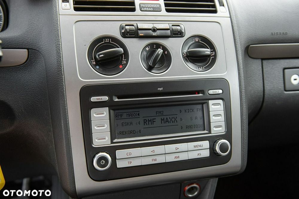Volkswagen Touran 1.4 TSI Cross - 21