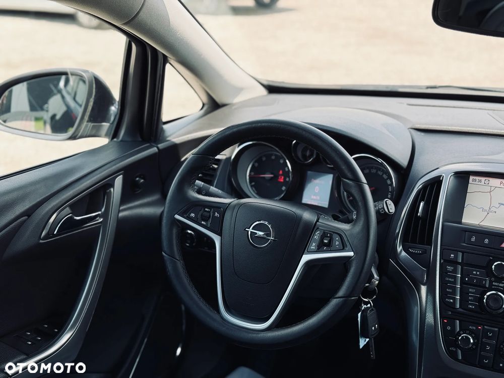 Opel Astra 1.4 Turbo Innovation - 23