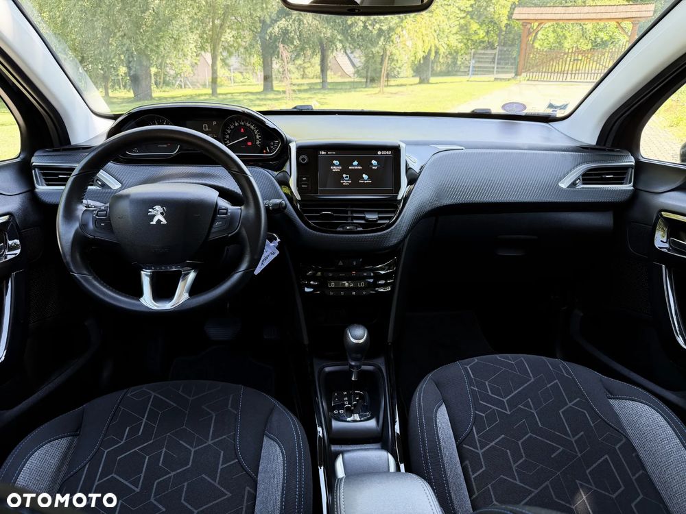 Peugeot 2008 PureTech 130 Stop&Start EAT6 Allure - 12