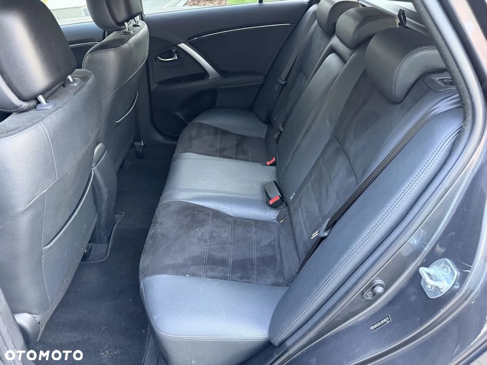 Toyota Avensis 1.8 Prestige - 9