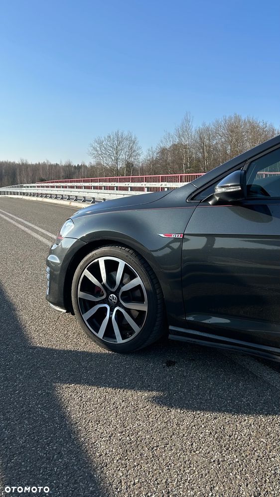 Volkswagen Golf VII 2.0 TSI BMT GTI Clubsport - 4
