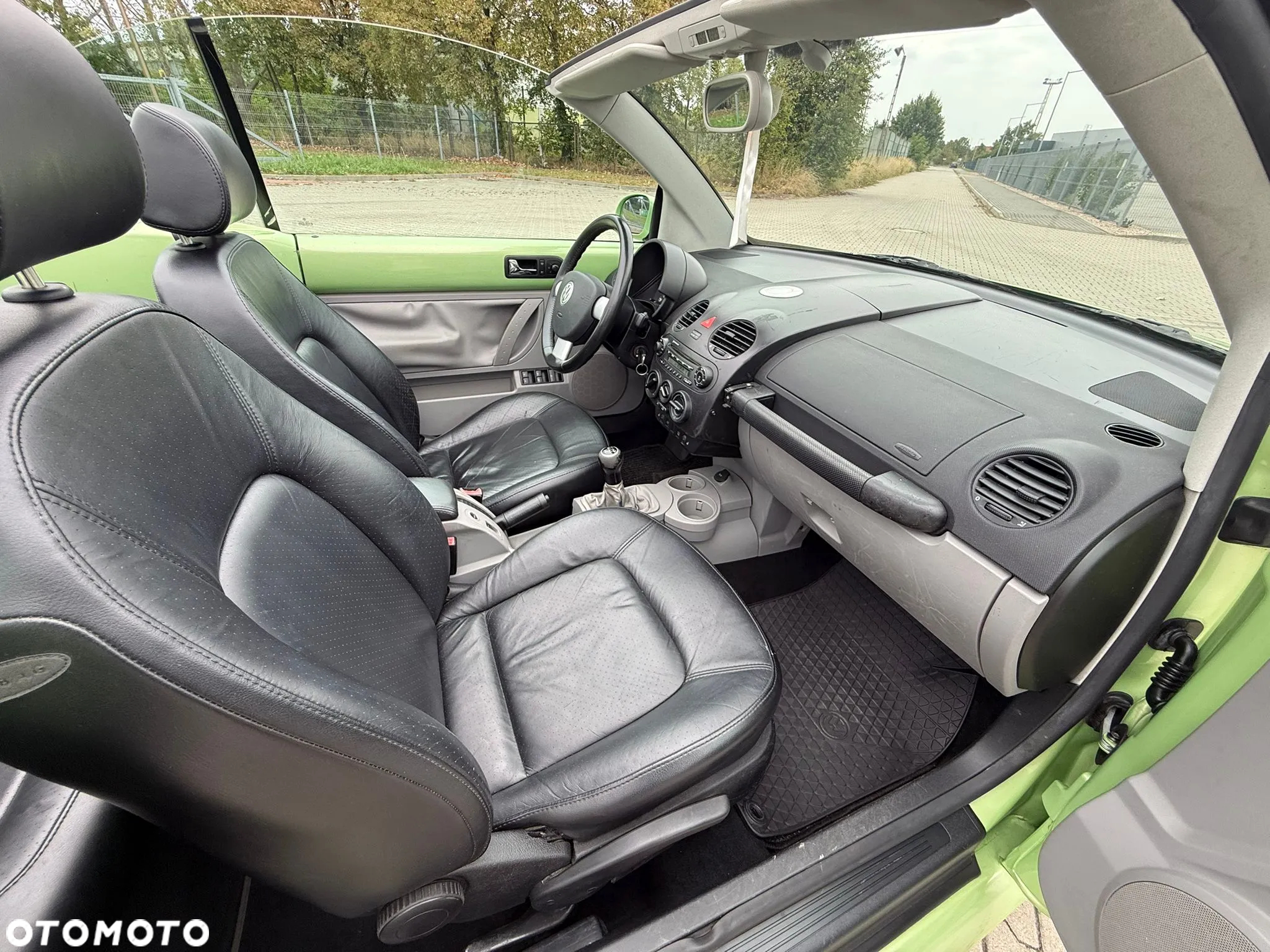 Volkswagen New Beetle Cabriolet 2.0 United - 30