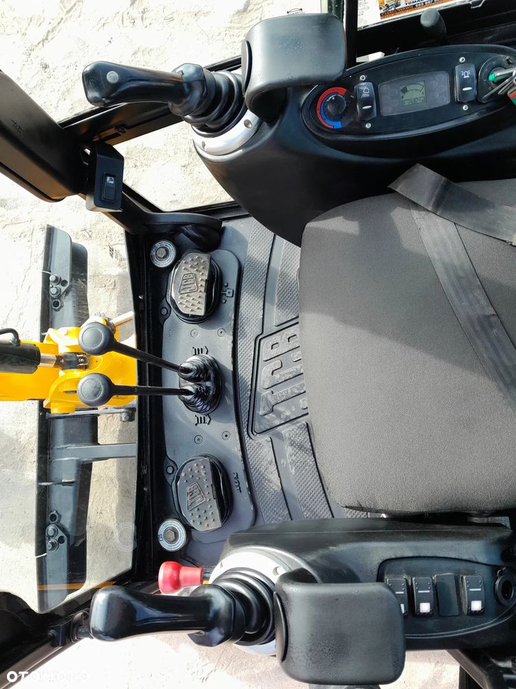 JCB 8018 - 20