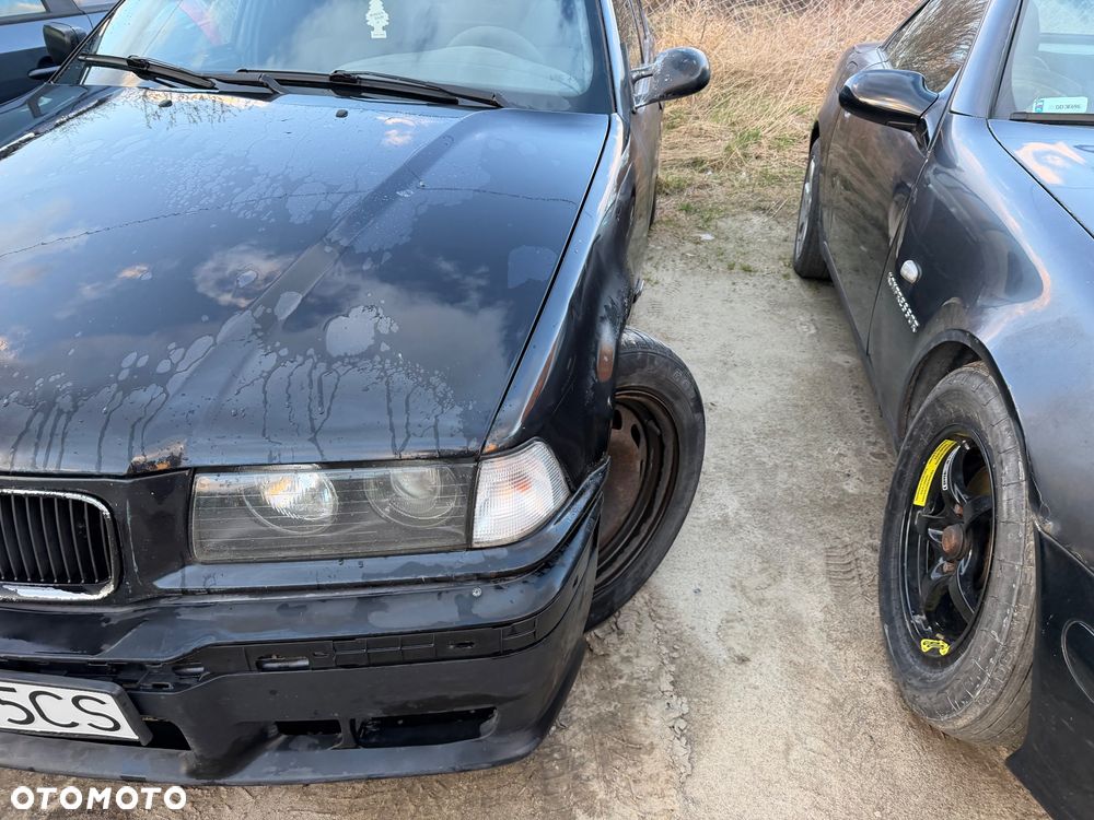 BMW Seria 3 323i - 10