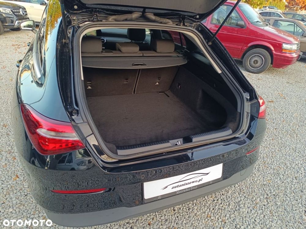 Mercedes-Benz CLA 200 d Shooting Brake - 24