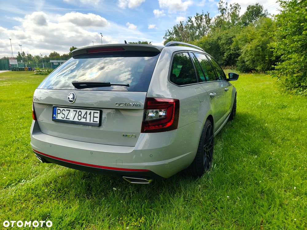 Skoda Octavia 2.0 TDI DSG RS - 4