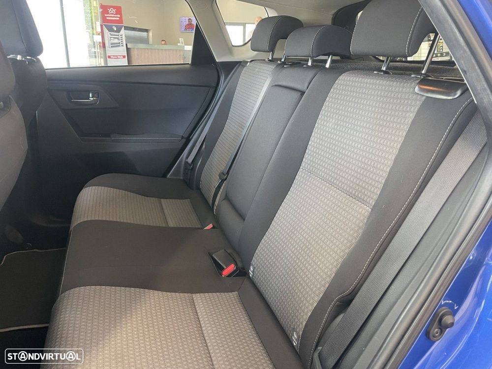 Toyota Auris 1.8 HSD Comfort +P.Techno+P.Sport - 21