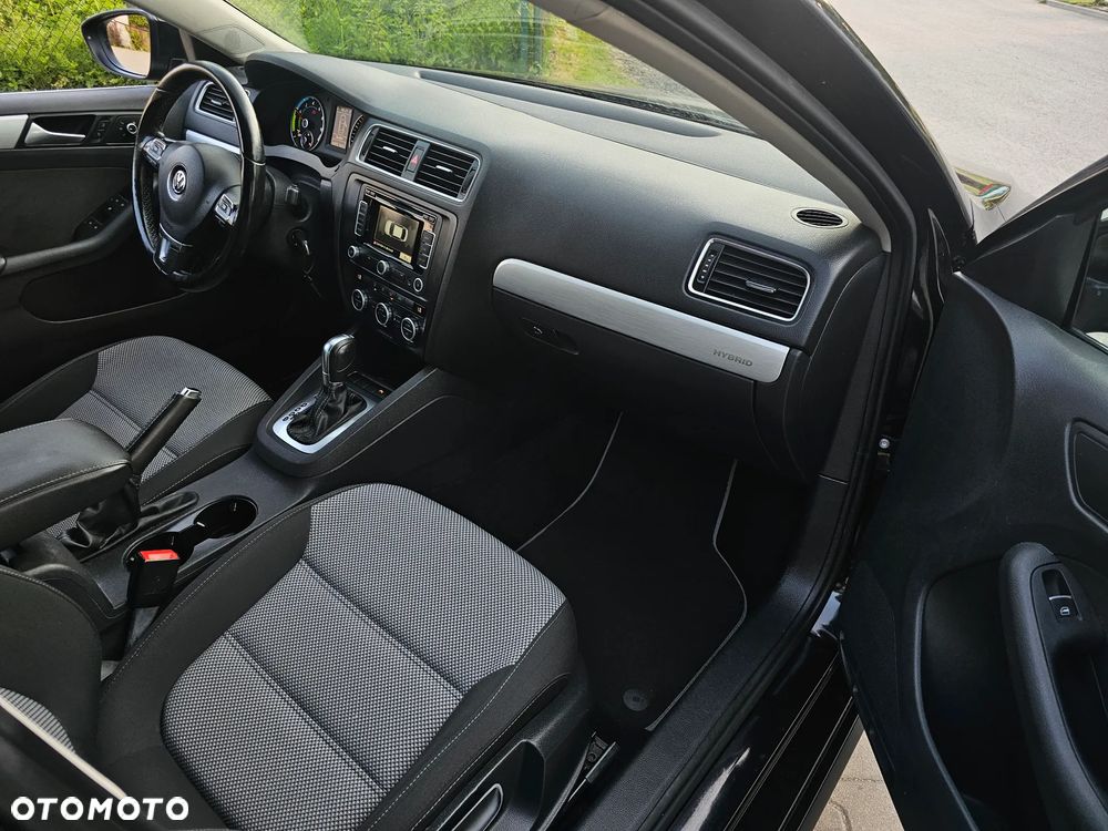 Volkswagen Jetta 1.4 Hybrid DSG Comfortline - 11