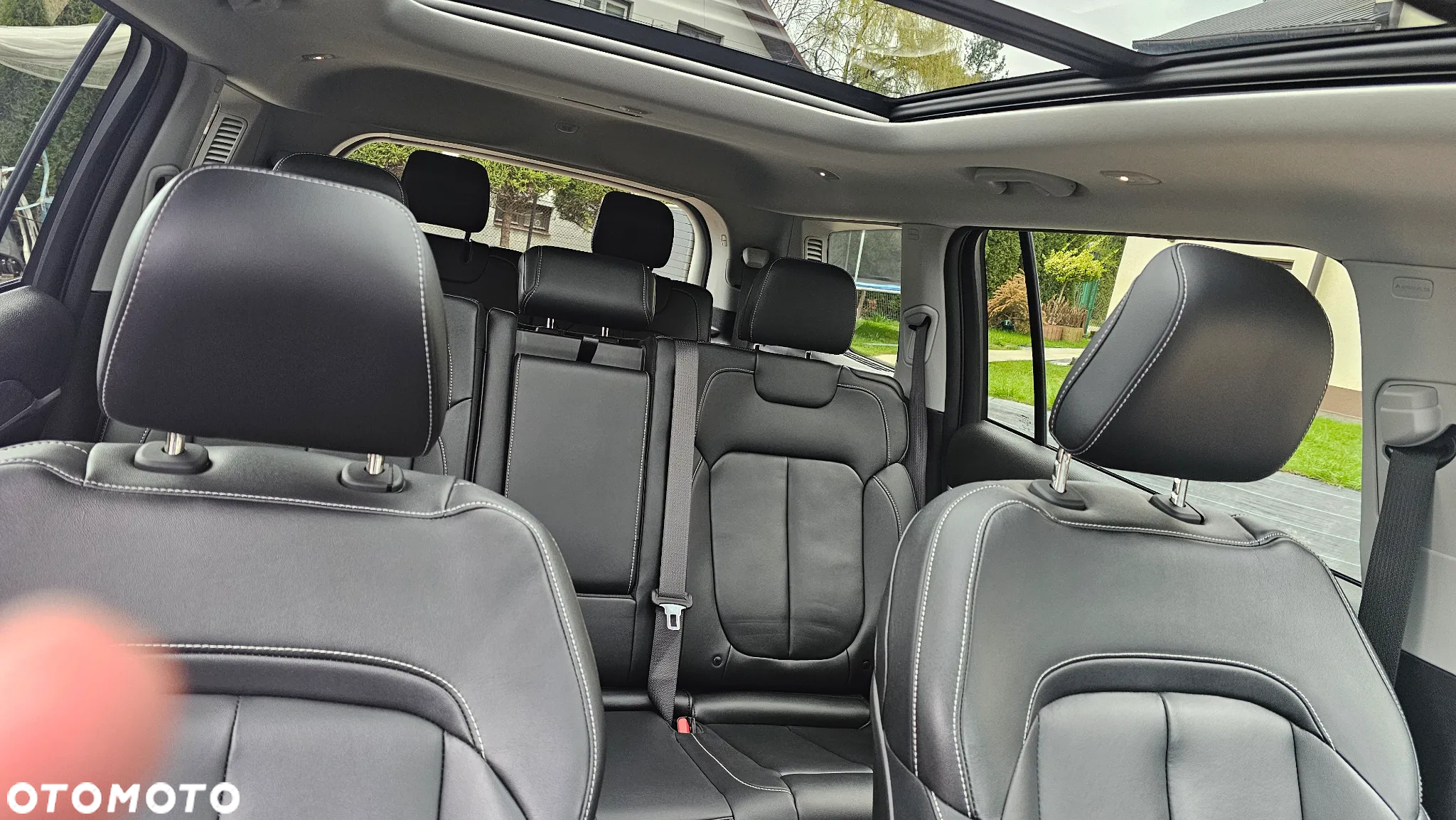 Jeep Grand Cherokee - 23