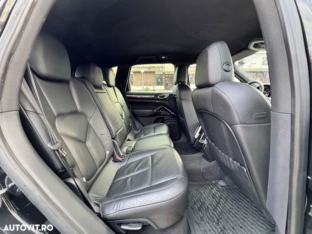 Porsche Cayenne Diesel Platinum Edition - 15
