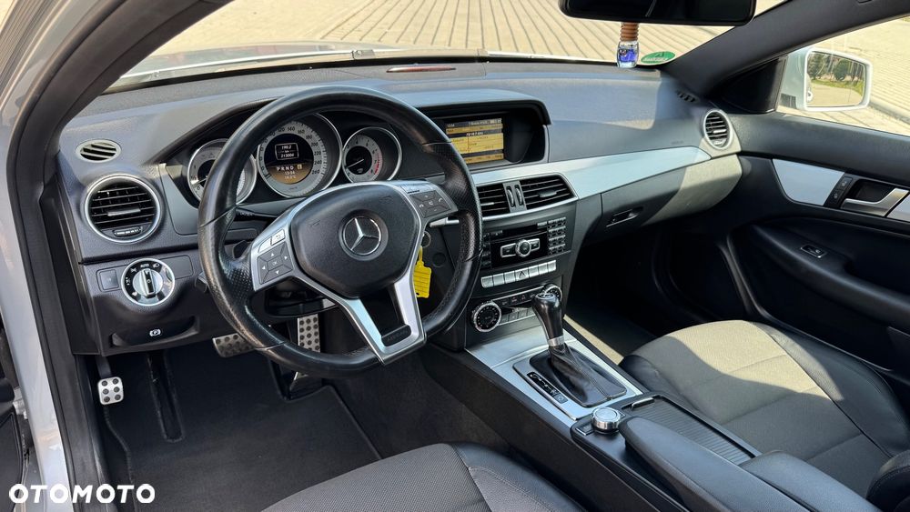 Mercedes-Benz Klasa C 250 (BlueEFFICIENCY) 7G-TRONIC - 27