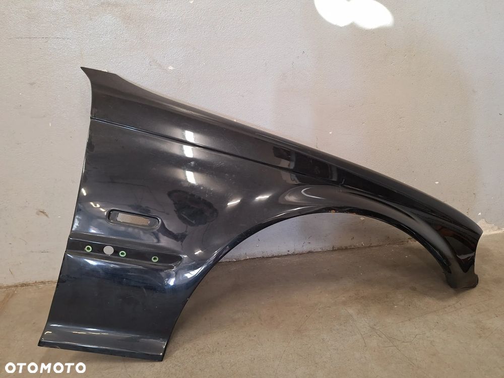 BŁOTNIK PRAWY PRZÓD BMW E46 SEDAN LAK:303/9 NR269 - 2