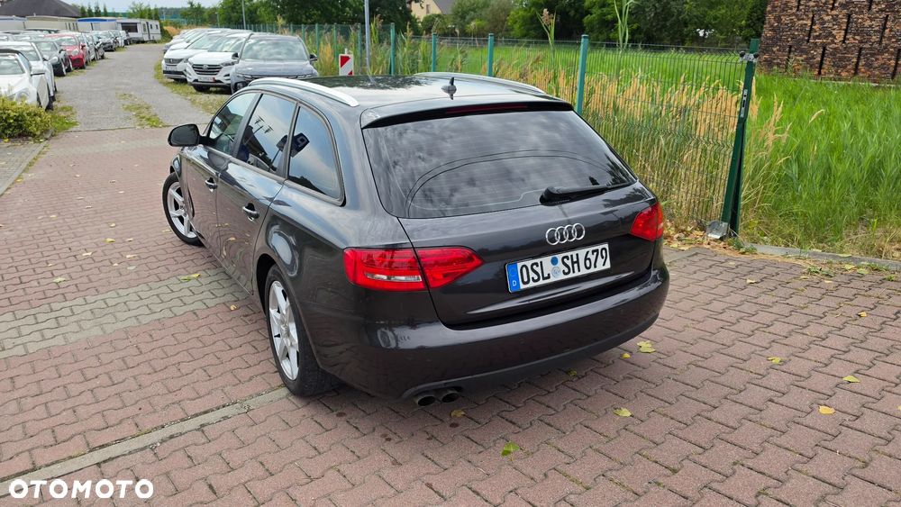 Audi A4 Avant - 25