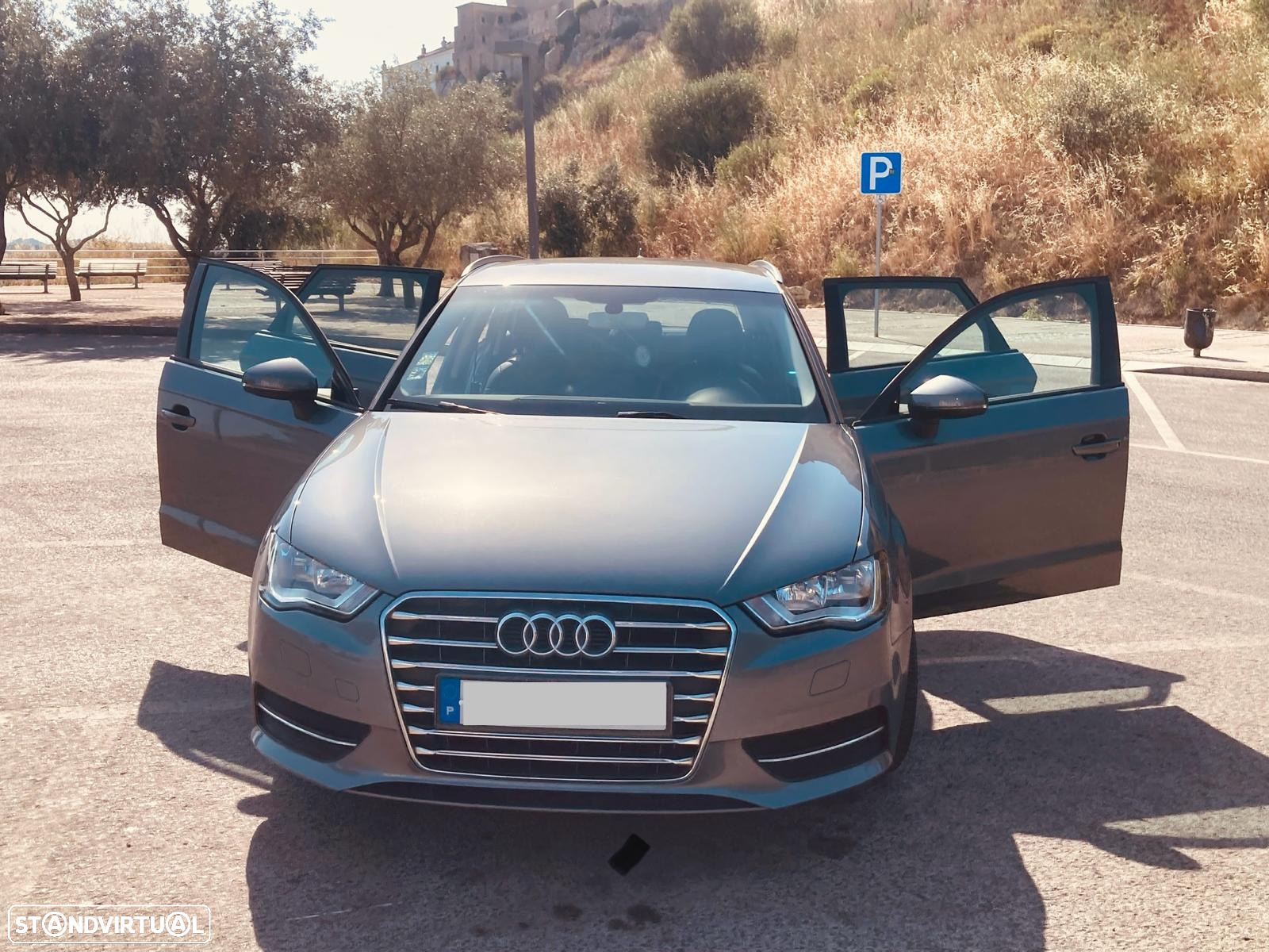 Audi A3 Sportback 1.6 TDI Attraction Ultra - 11