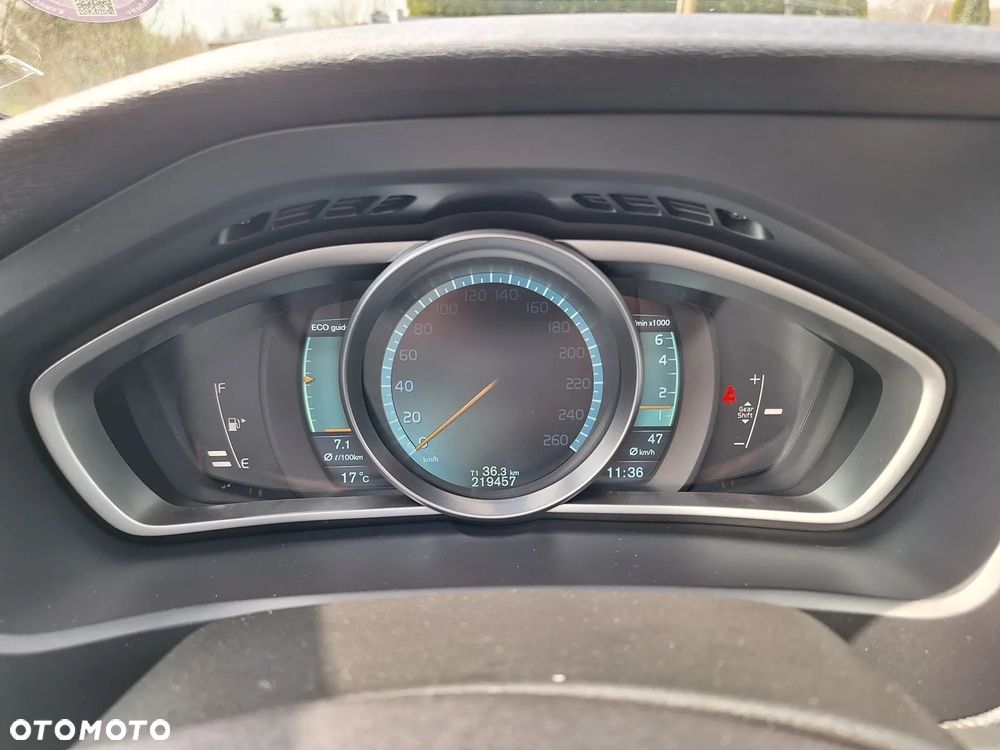 Volvo V40 Cross Country T4 Momentum - 25