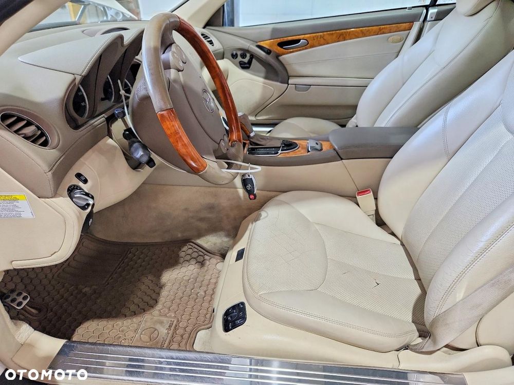 Mercedes-Benz SL - 29