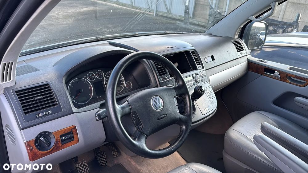 Vw T5 Multivan Highline kompletne wnetrze (fotel deska podsufitka) - 7