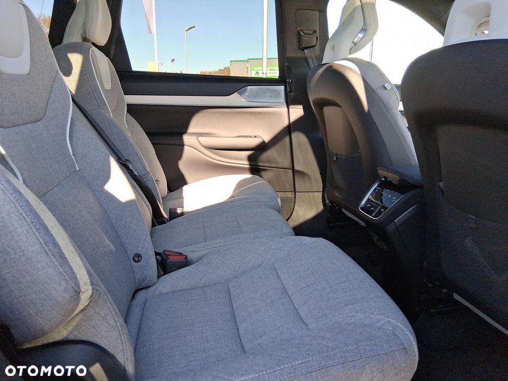 Volvo EX90 - 13