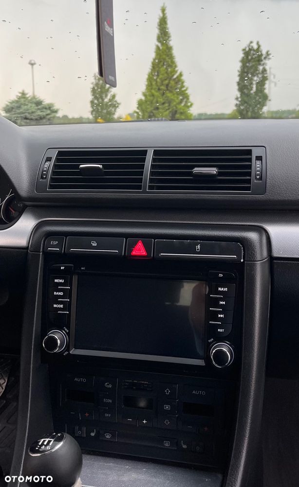 Audi A4 Avant 2.0 TDI - 9