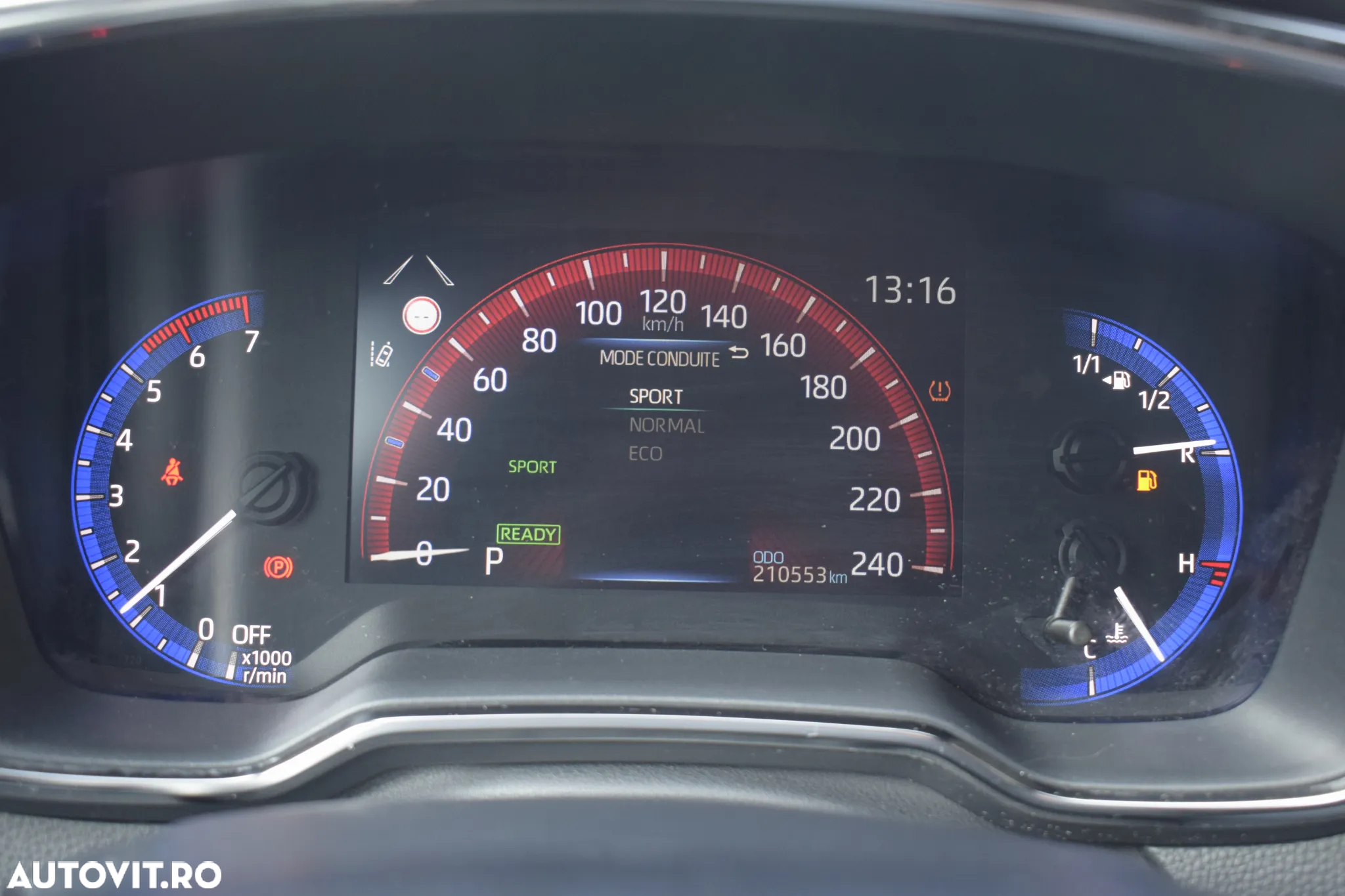 Toyota Corolla 1.8 Hybrid Business Edition - 19