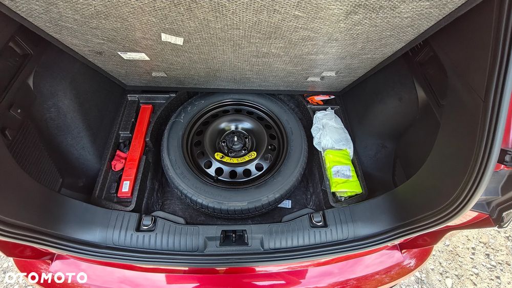 Ford Kuga 1.5 EcoBoost FWD ST-Line X - 18