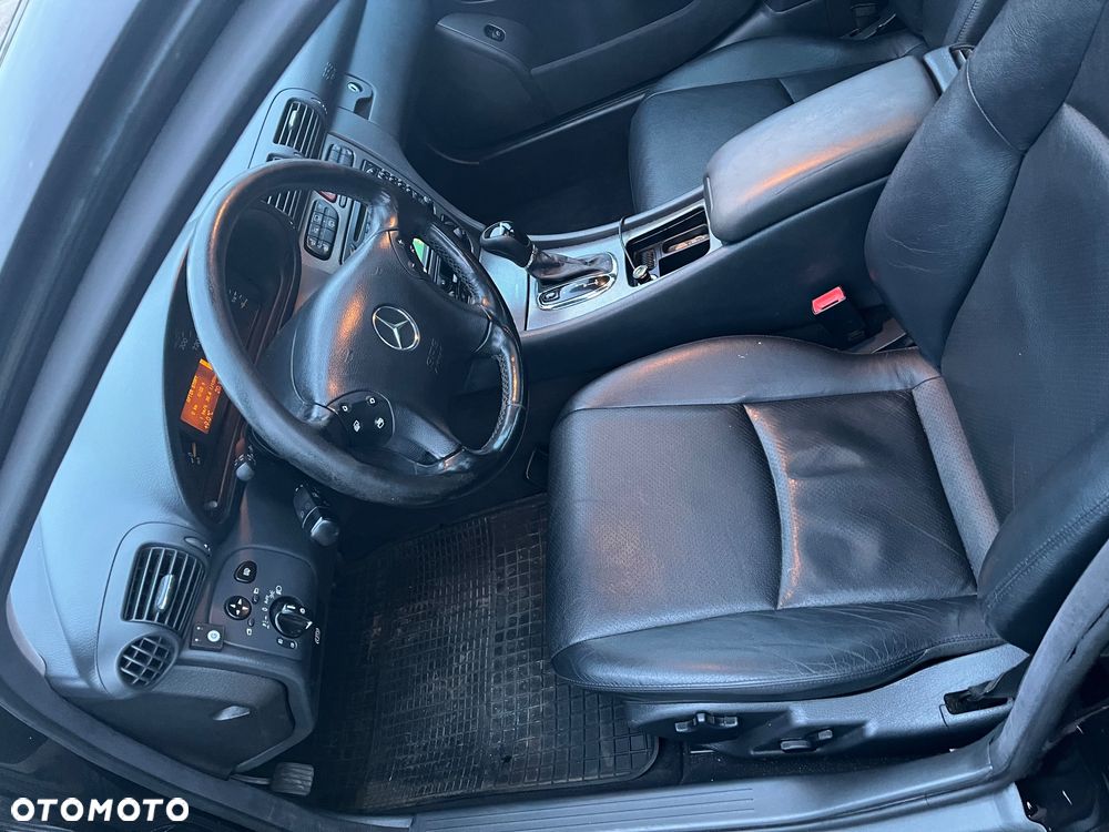 Mercedes-Benz Klasa C 320 T Avantgarde - 15