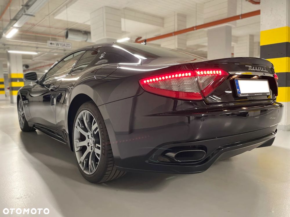 Maserati GranTurismo S Automat - 21