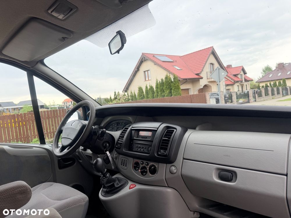 Renault Trafic - 12