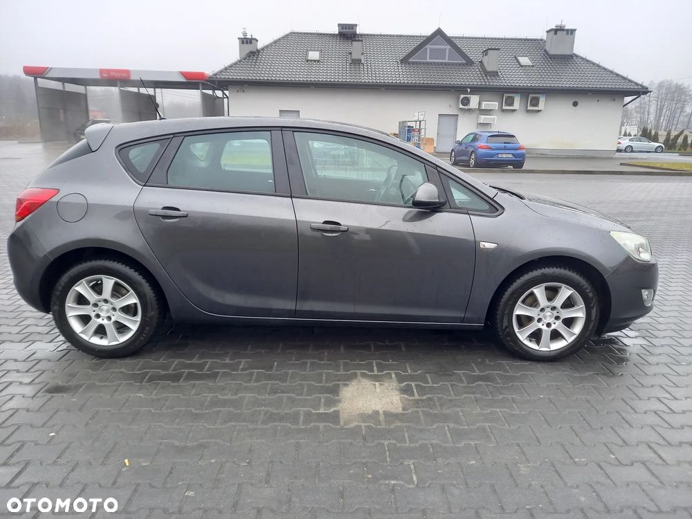 Opel Astra 1.7 CDTI DPF Design Edition - 8