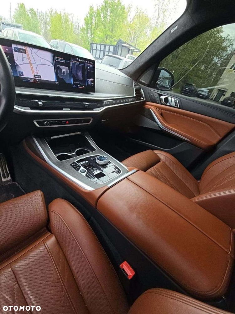 BMW X7 - 8