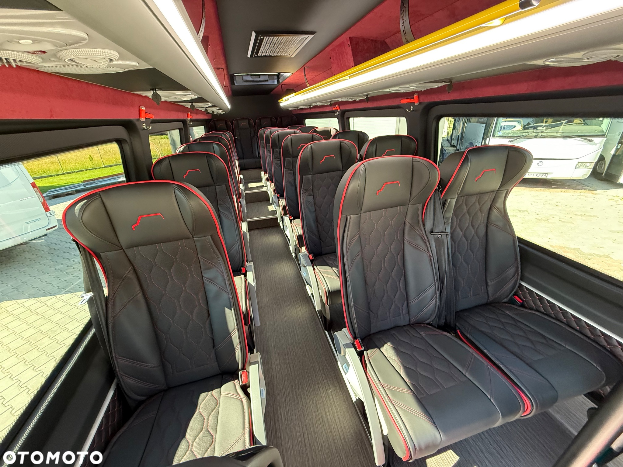 Mercedes-Benz Sprinter 519 - 23