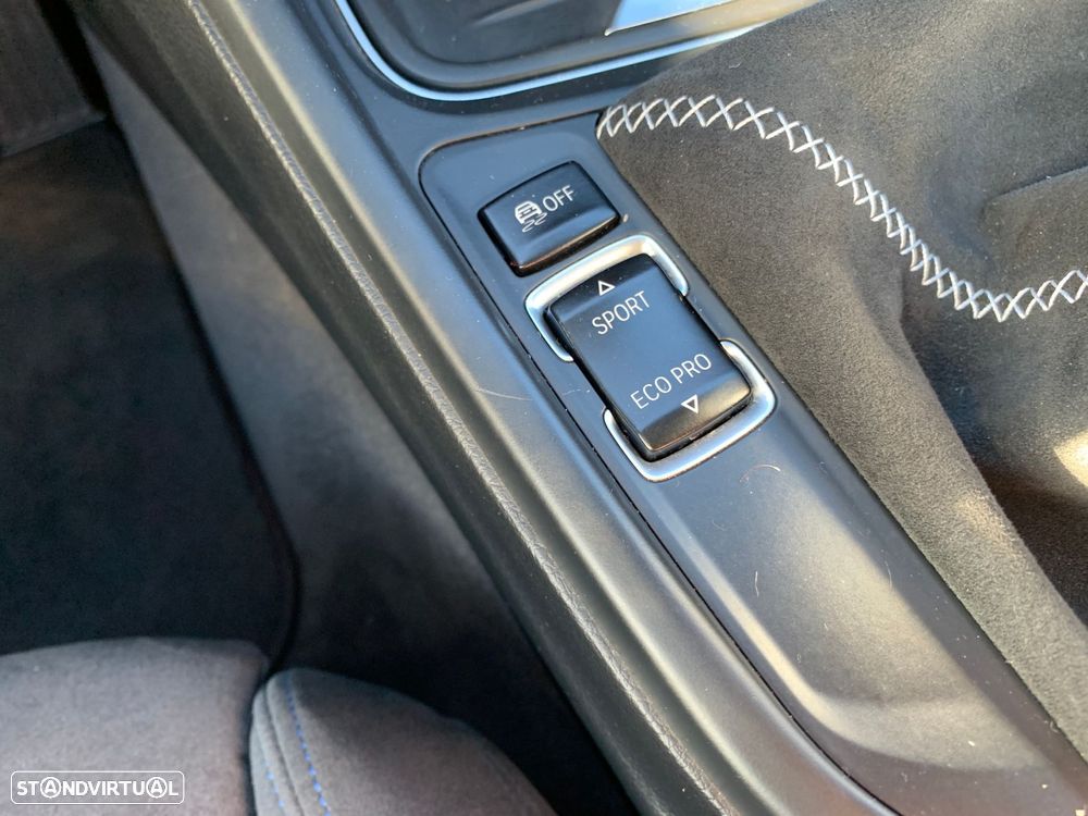 BMW 320 d Pack M - 32