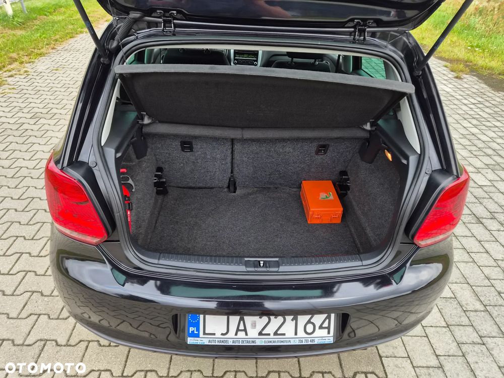 Volkswagen Polo 1.2 12V Comfortline - 12