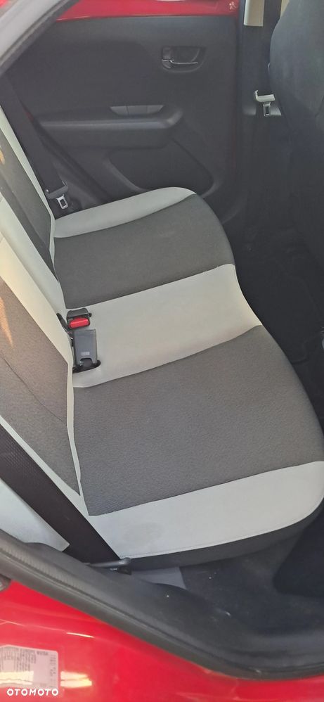 Toyota Aygo x-play - 11
