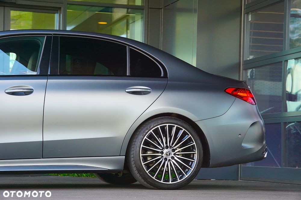 Mercedes-Benz Klasa C 300 mHEV 4-Matic AMG - 34