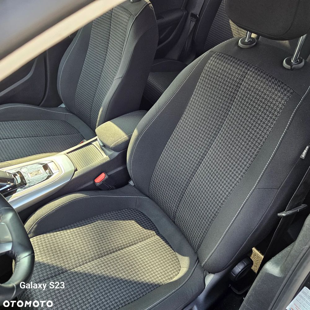 Peugeot 308 BlueHDi 130 EAT8 Allure - 15
