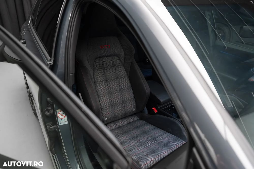 Volkswagen Golf 2.0 TSI DSG GTI - 21