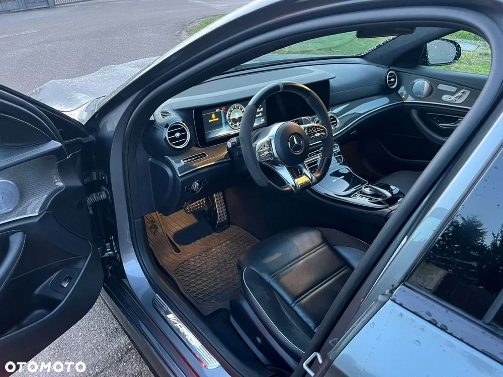 Mercedes-Benz Klasa E AMG 63 S 4Matic+ AMG Speedshift MCT-9G - 10