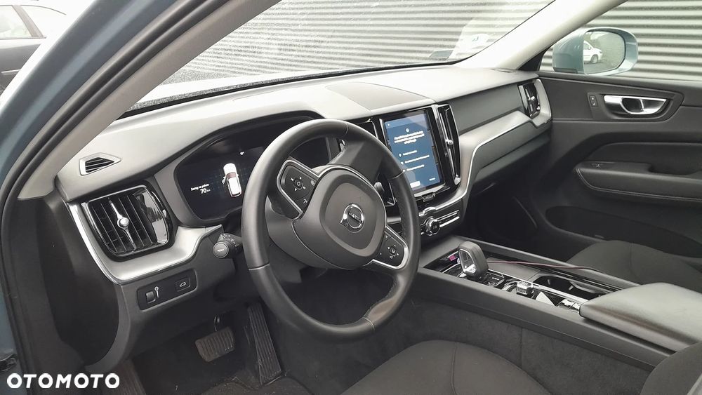 Volvo XC 60 D4 Momentum Pro - 9
