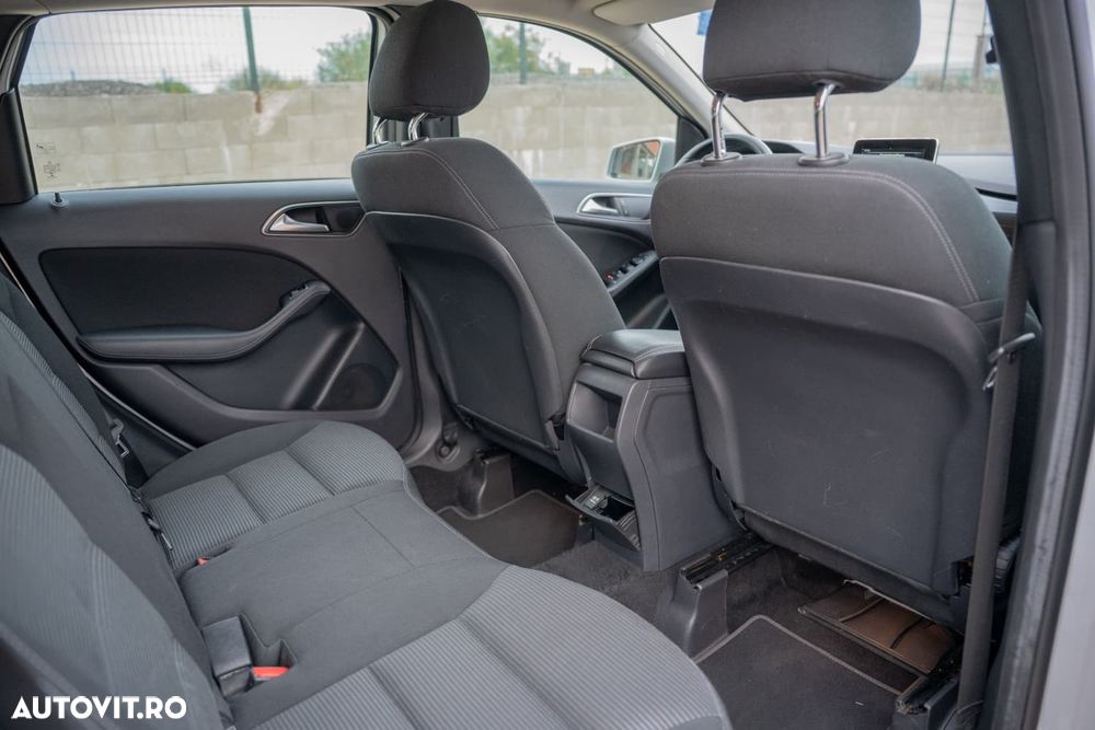 Mercedes-Benz B 180 CDI BlueEFFICIENCY Edition - 22