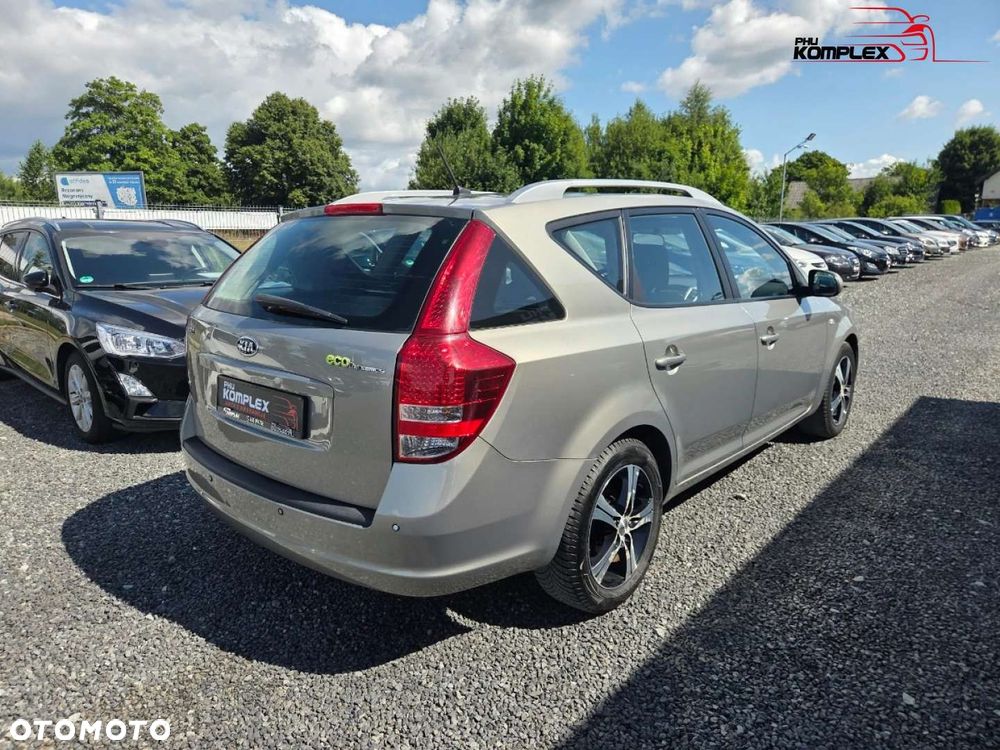 Kia Ceed - 5