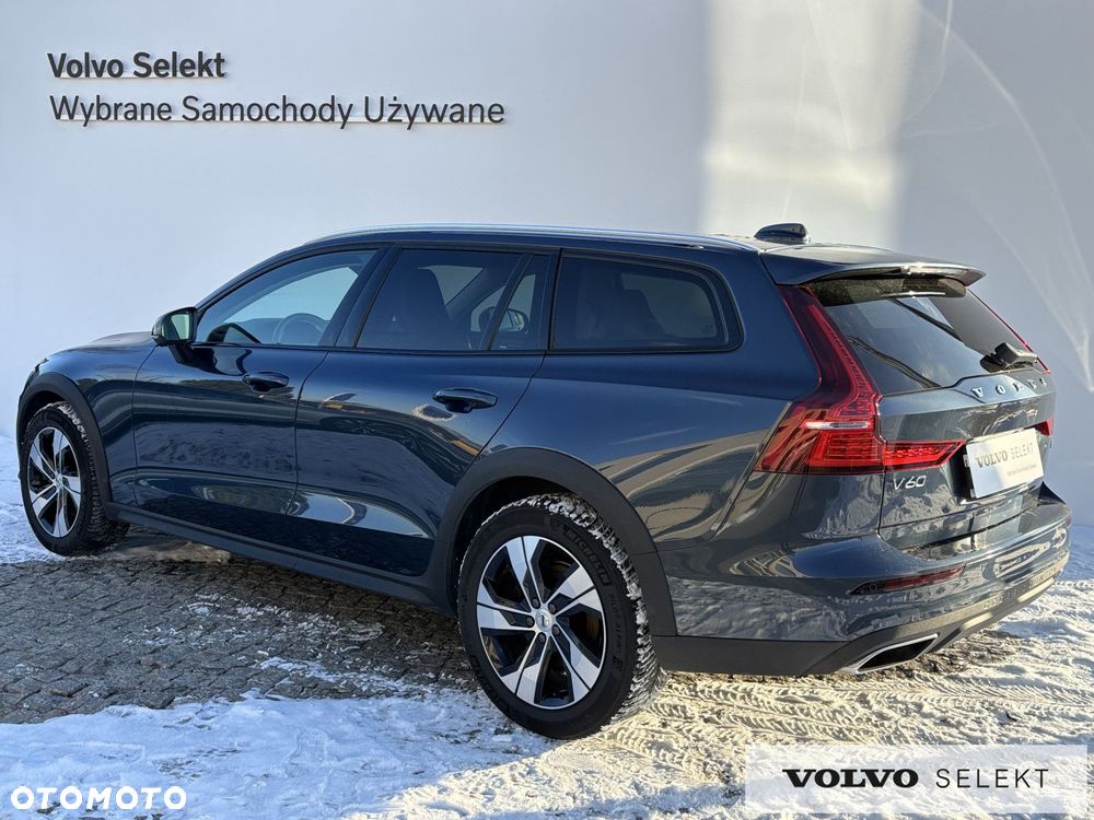Volvo V60 Cross Country - 4