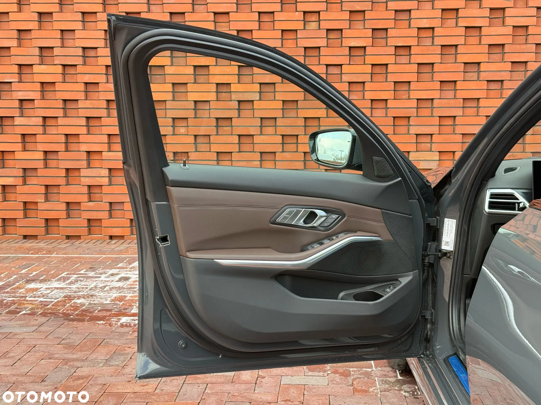BMW Seria 3 318i M Sport - 12