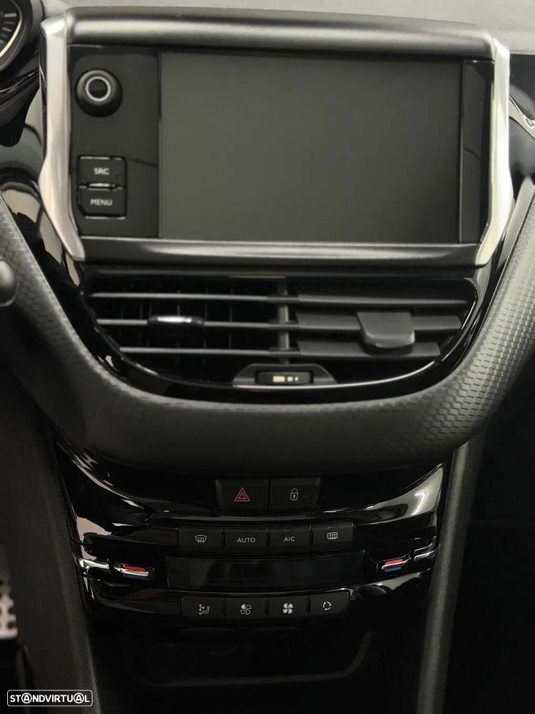 Peugeot 2008 1.2 PureTech Crossway - 20