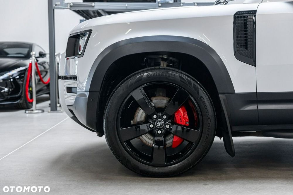 Land Rover Defender - 14