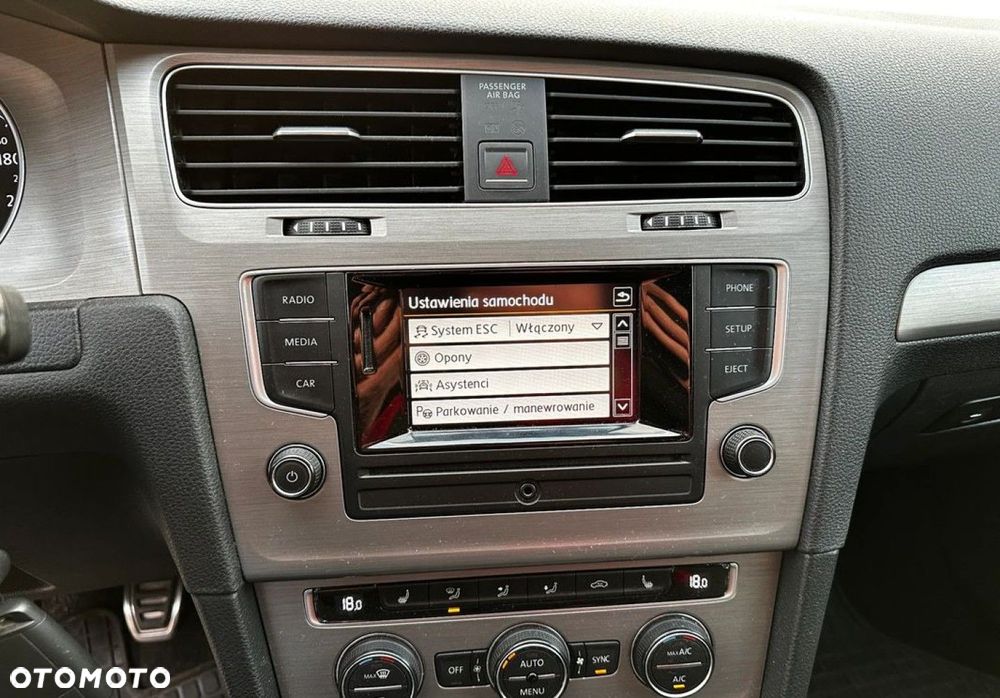 Volkswagen Golf - 14