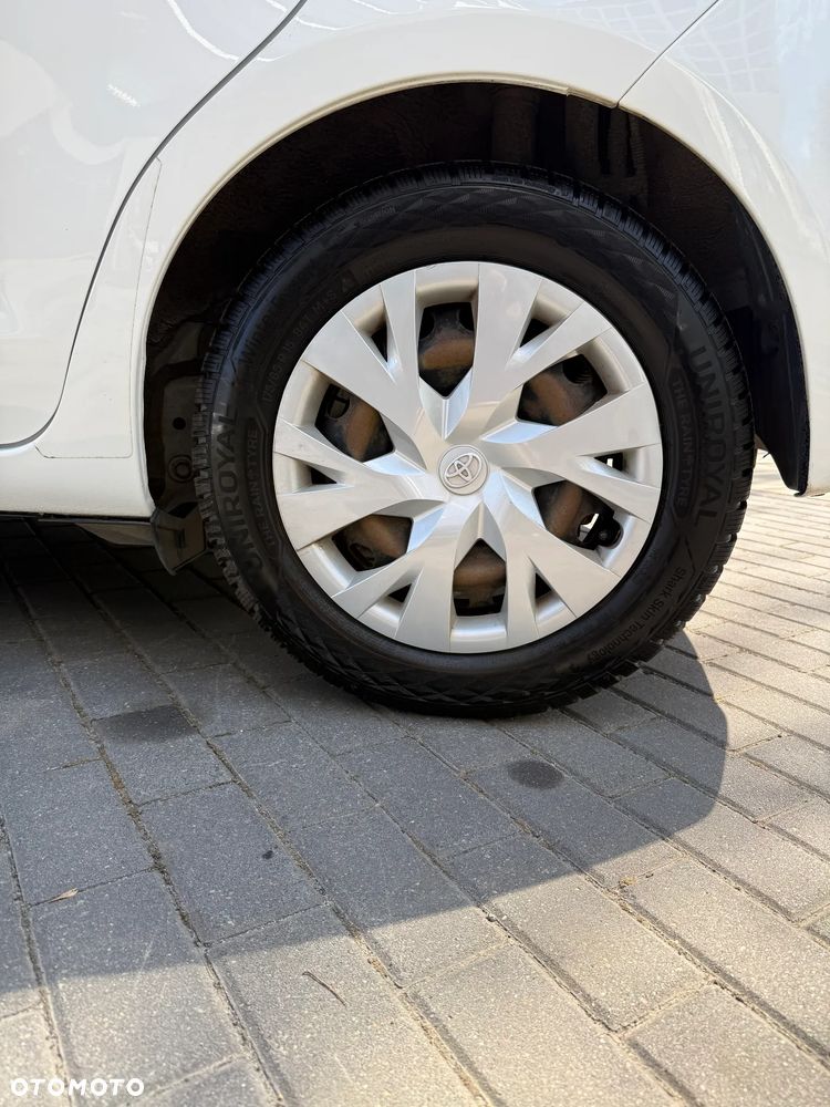 Toyota Yaris - 30